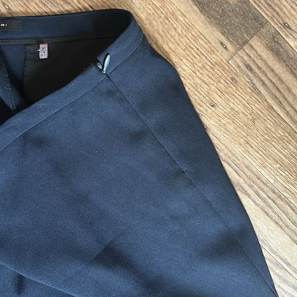 Ellie Tahari Slim Fit Flat Front Side Zipper crepeTrousers Pants Navy Blue 6 EUC - Picture 3 of 8